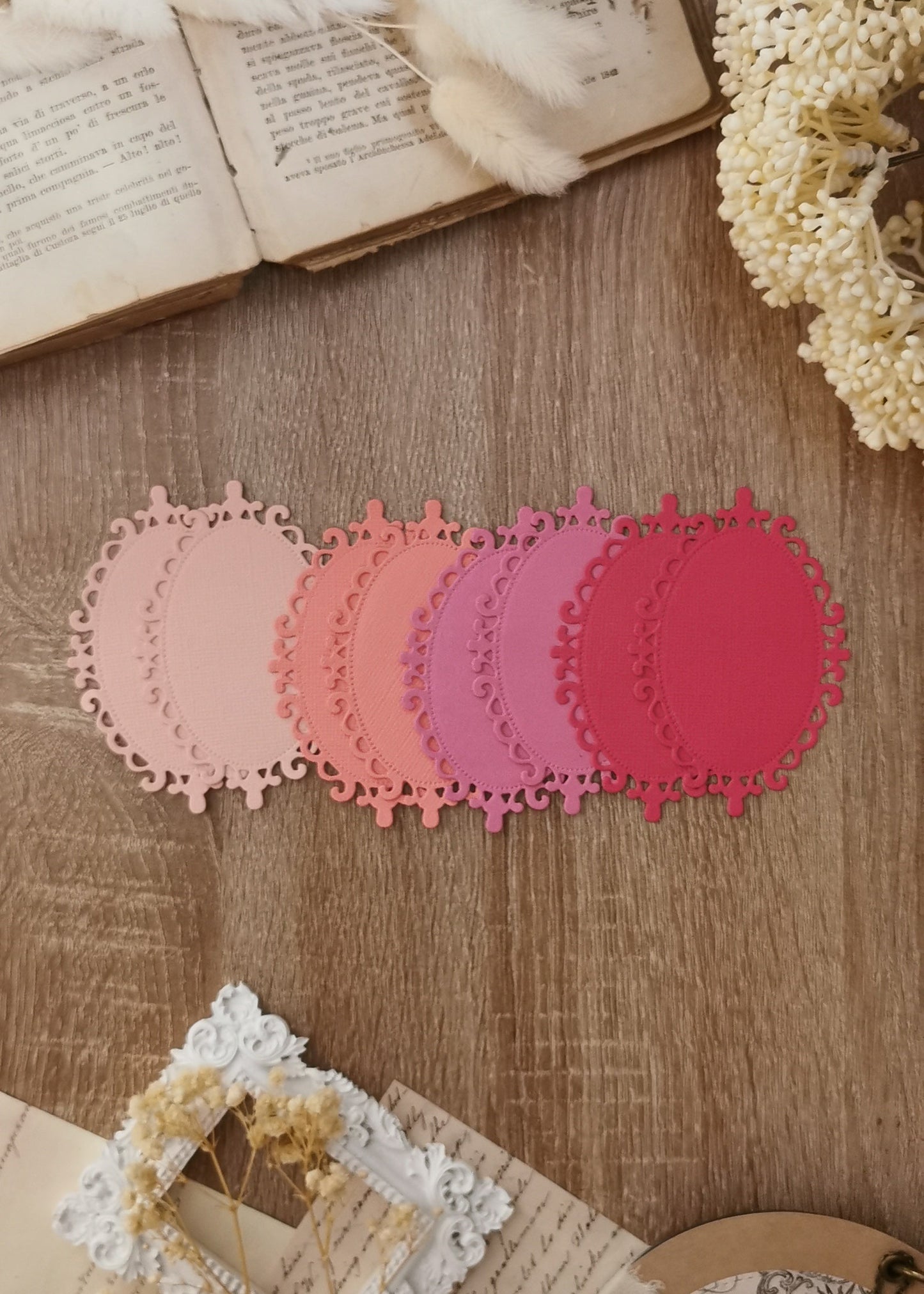 Oval Frame Die Cut