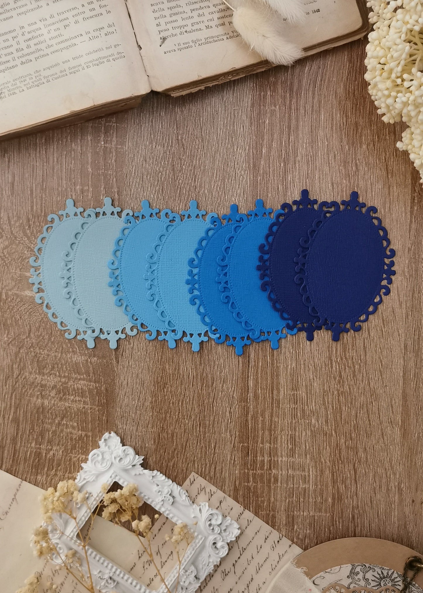 Oval Frame Die Cut