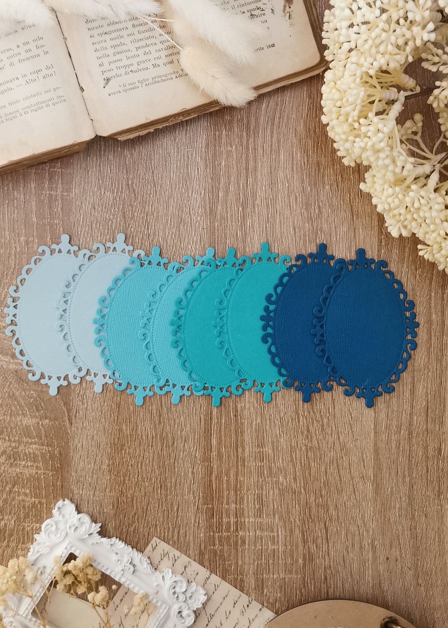 Oval Frame Die Cut