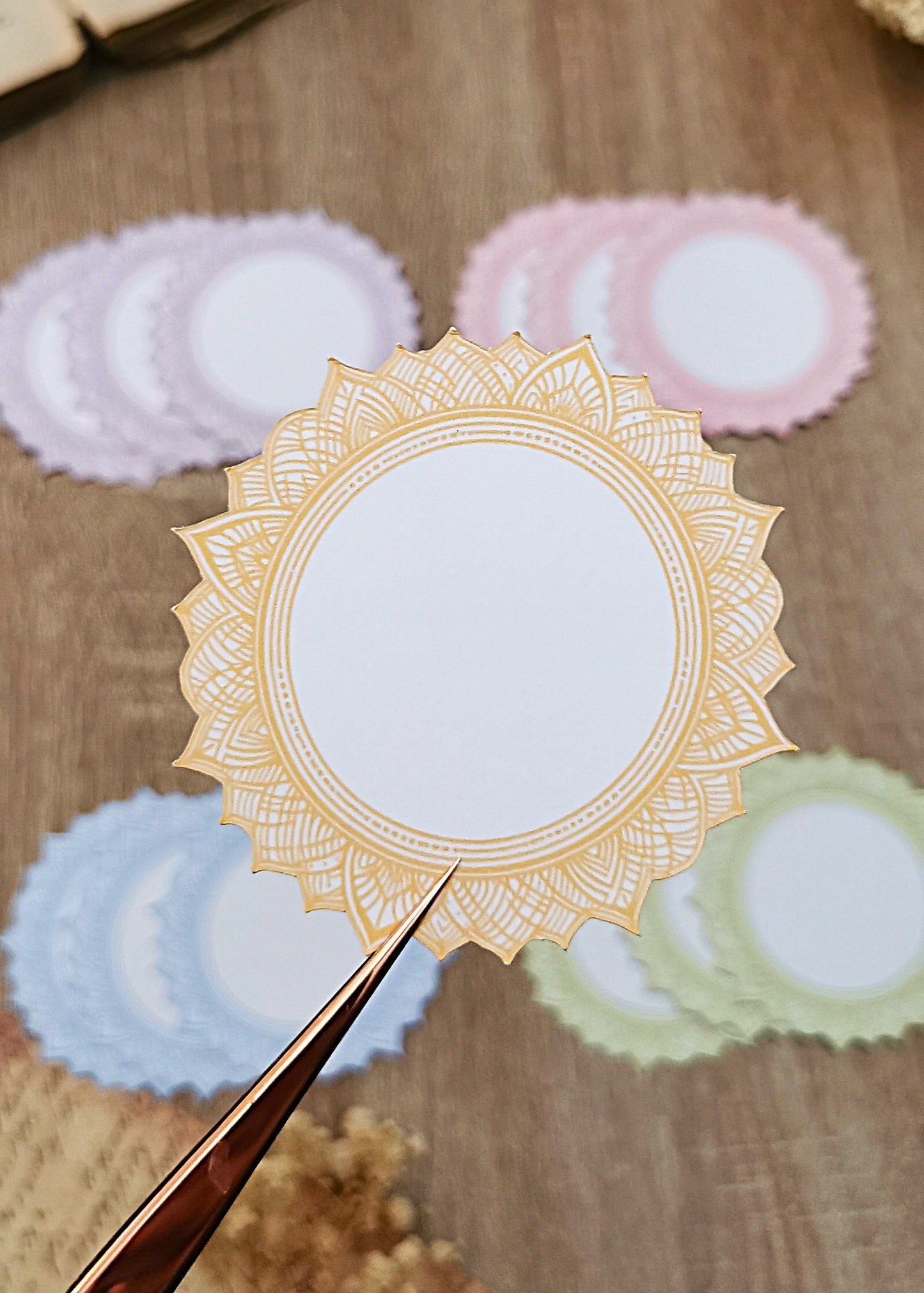 Round Frames (pattern n.1)