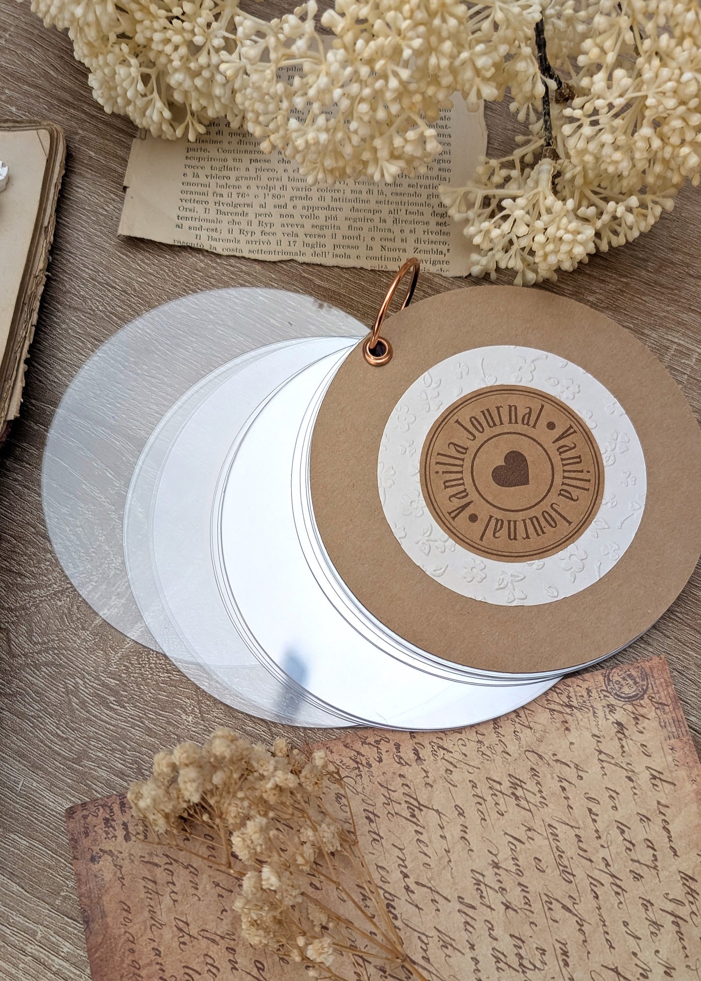 Round journal with transparent pages